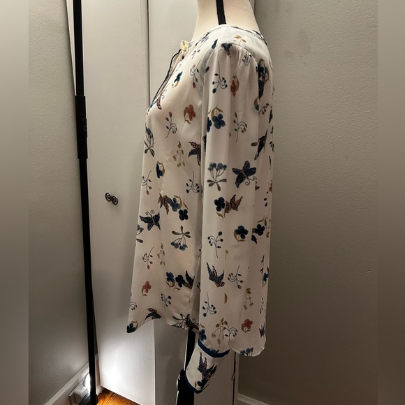 Ann Taylor LOFT Size Medium Sheer Floral Spring Colorful Blouse - Picture 3 of 8
